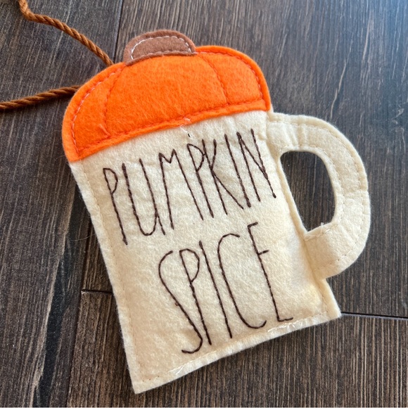 Brand New!! 6ft Fall Treat Garland. Pumpkin Spice Latte - Picture 2 of 3